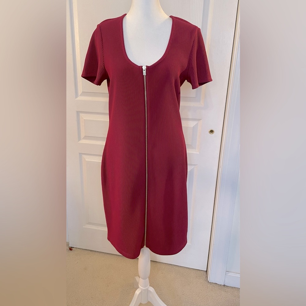 NWT. Express Burgundy Ribbed Dress. Size L. Full zip in front.